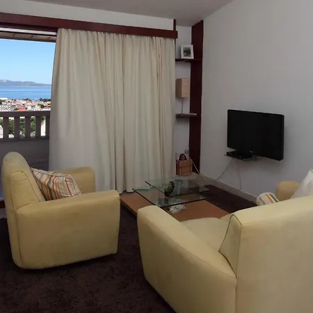 Apartament Makarana *