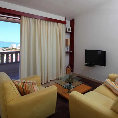 Apartament Makarana *
