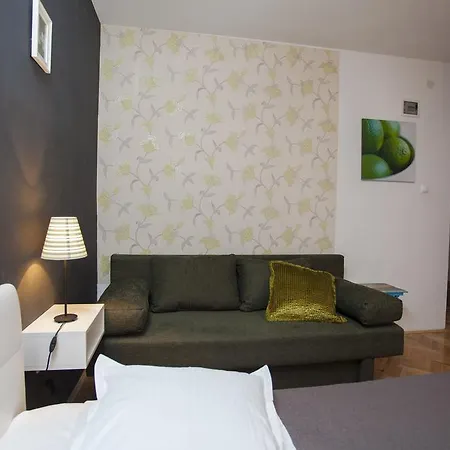Apartament Makarana